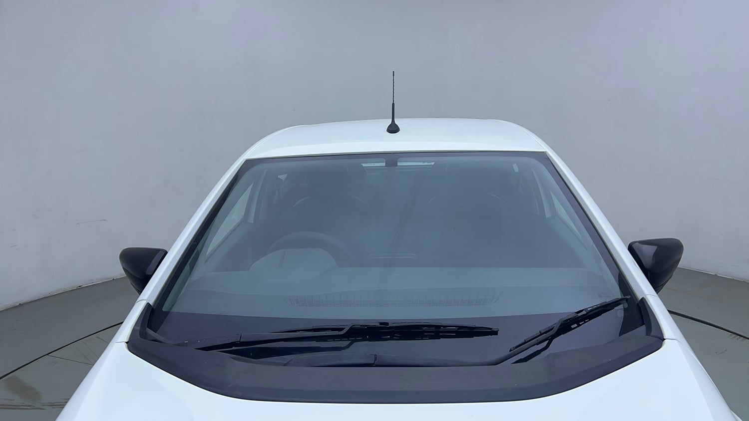 Used 2021 Tata Altroz XM Petrol Petrol Manual exterior FRONT WINDSHIELD VIEW