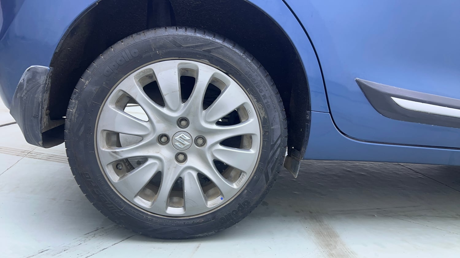 Used 2018 Maruti Suzuki Baleno Alpha 1.2 Petrol Manual tyres RIGHT REAR TYRE RIM VIEW