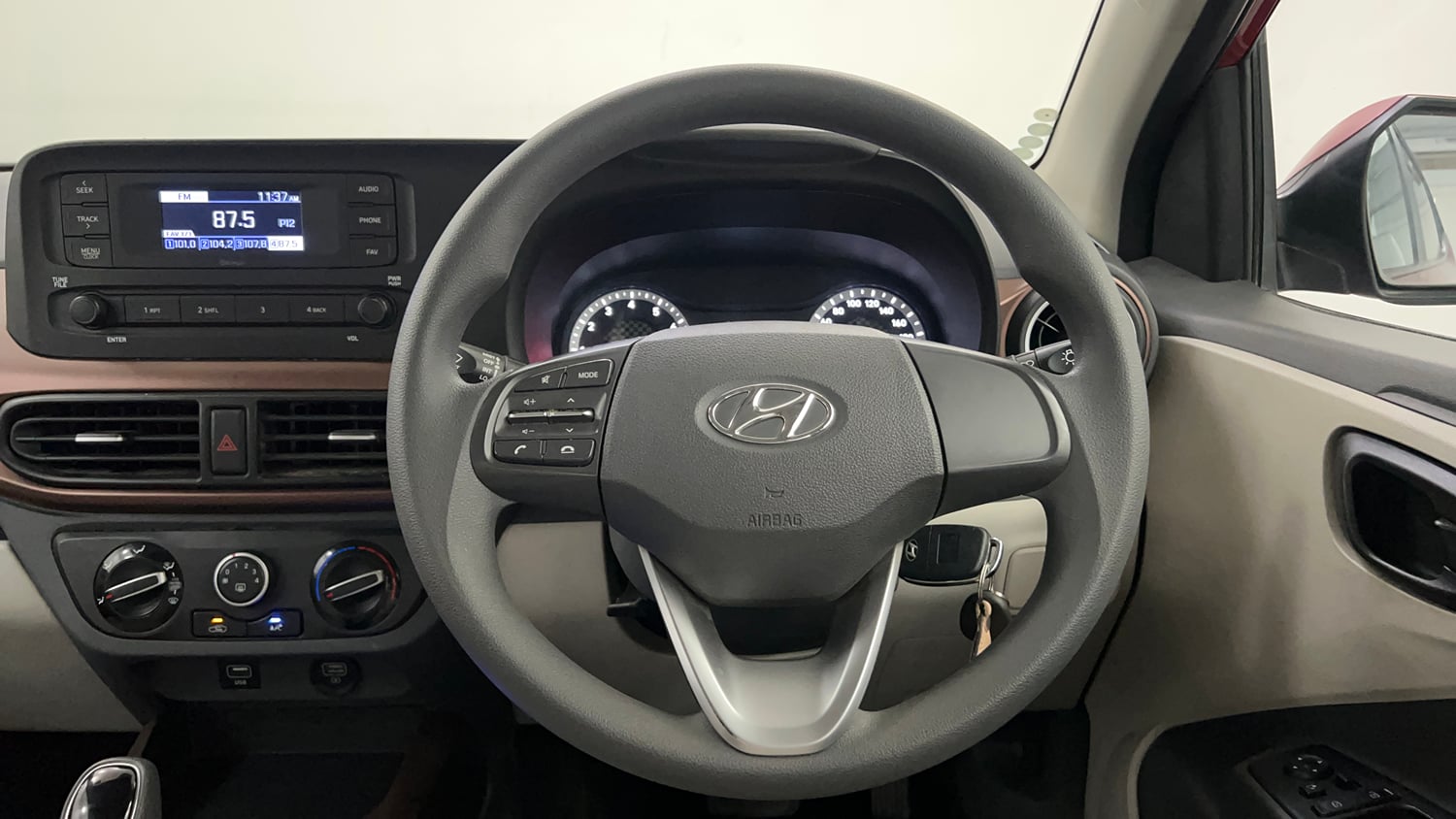 Used 2021 Hyundai Aura S 1.2 AMT Petrol Petrol Automatic interior STEERING VIEW