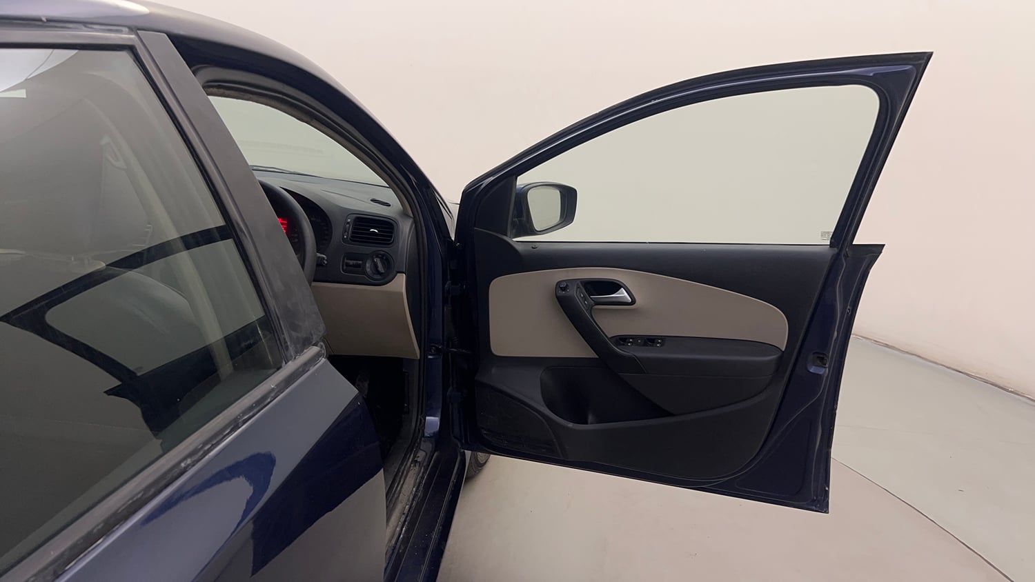 Used 2013 Volkswagen Polo Comfortline 1.2L (P) Petrol Manual interior RIGHT FRONT DOOR OPEN VIEW