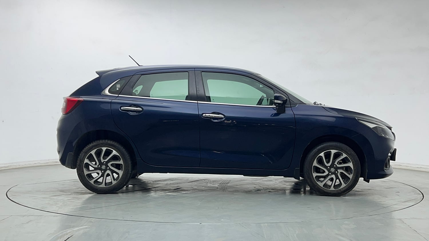 Used 2023 Maruti Suzuki Baleno Alpha AGS Petrol Automatic exterior RIGHT SIDE VIEW