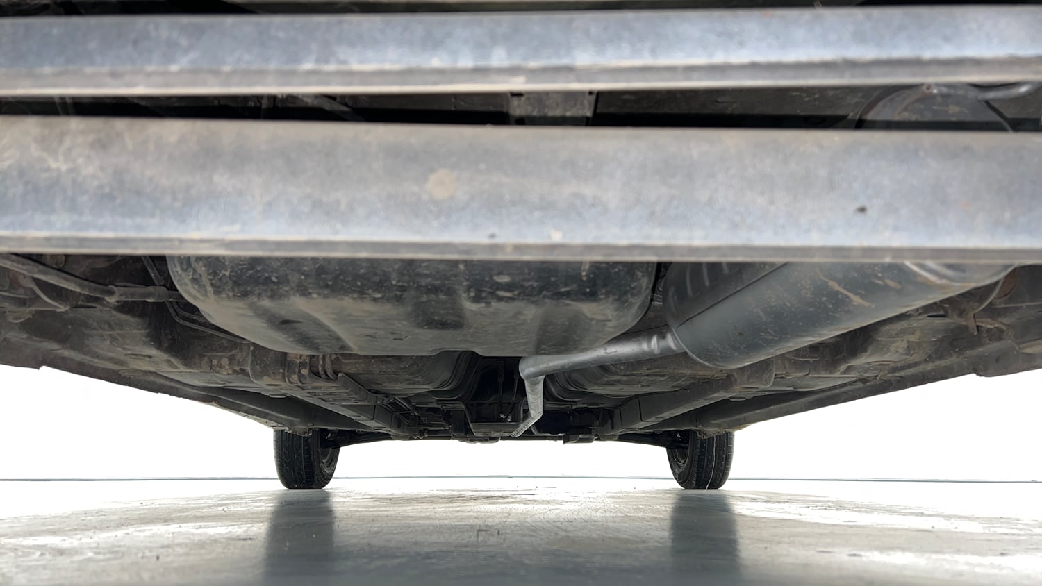 Used 2018 Hyundai Eon Era + AirBag Petrol Manual extra REAR UNDERBODY VIEW (TAKEN FROM REAR)