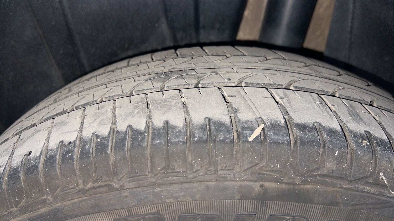 Used 2019 Maruti Suzuki New Ertiga ZXi AT Petrol Automatic tyres LEFT REAR TYRE TREAD VIEW