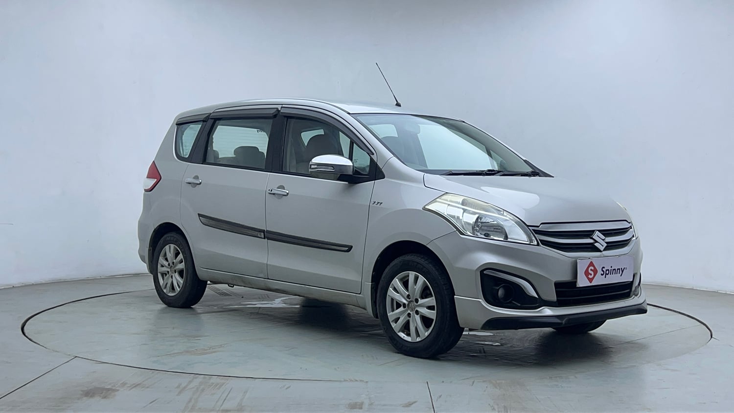 Used 2018 Maruti Suzuki Ertiga ZXI+ Petrol Manual exterior RIGHT FRONT CORNER VIEW