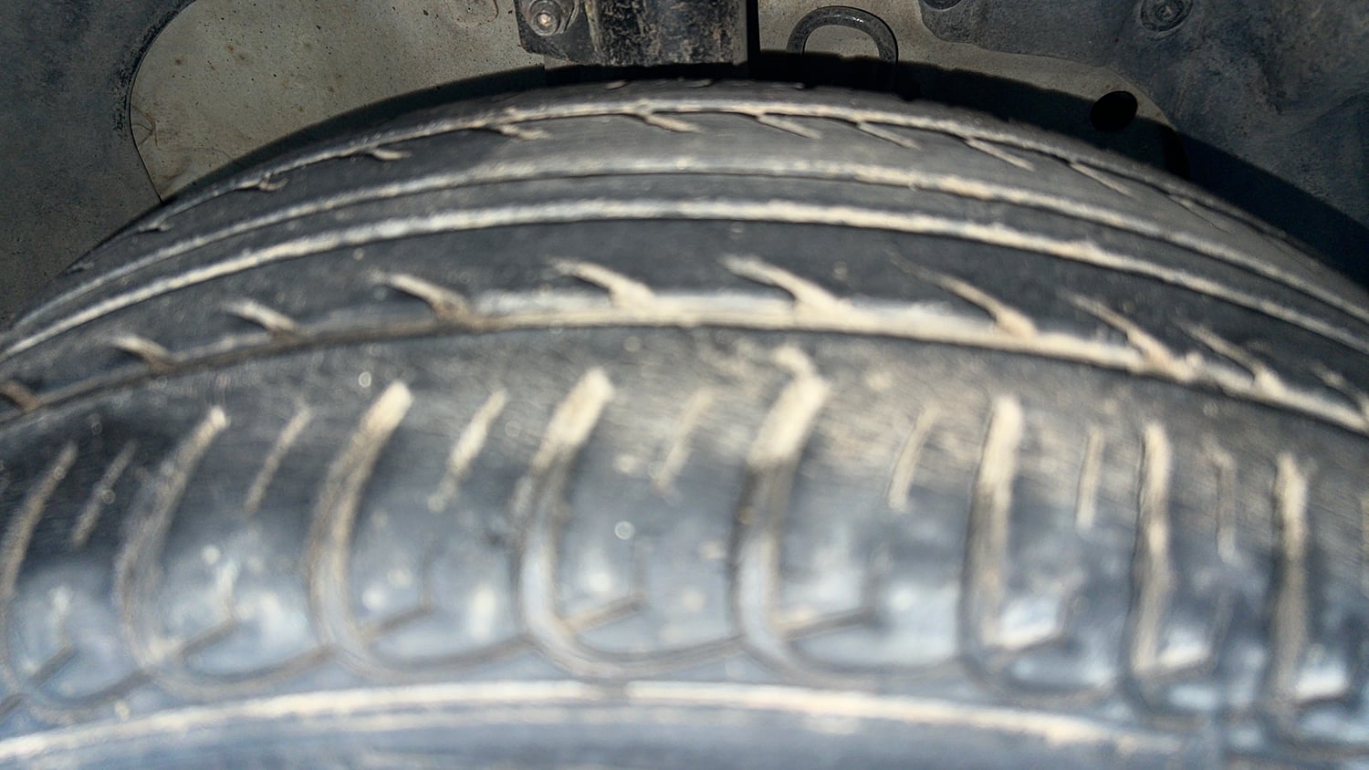 Used 2015 Ford EcoSport Ambiente 1.5 Ti-VCT Petrol Manual tyres RIGHT FRONT TYRE TREAD VIEW