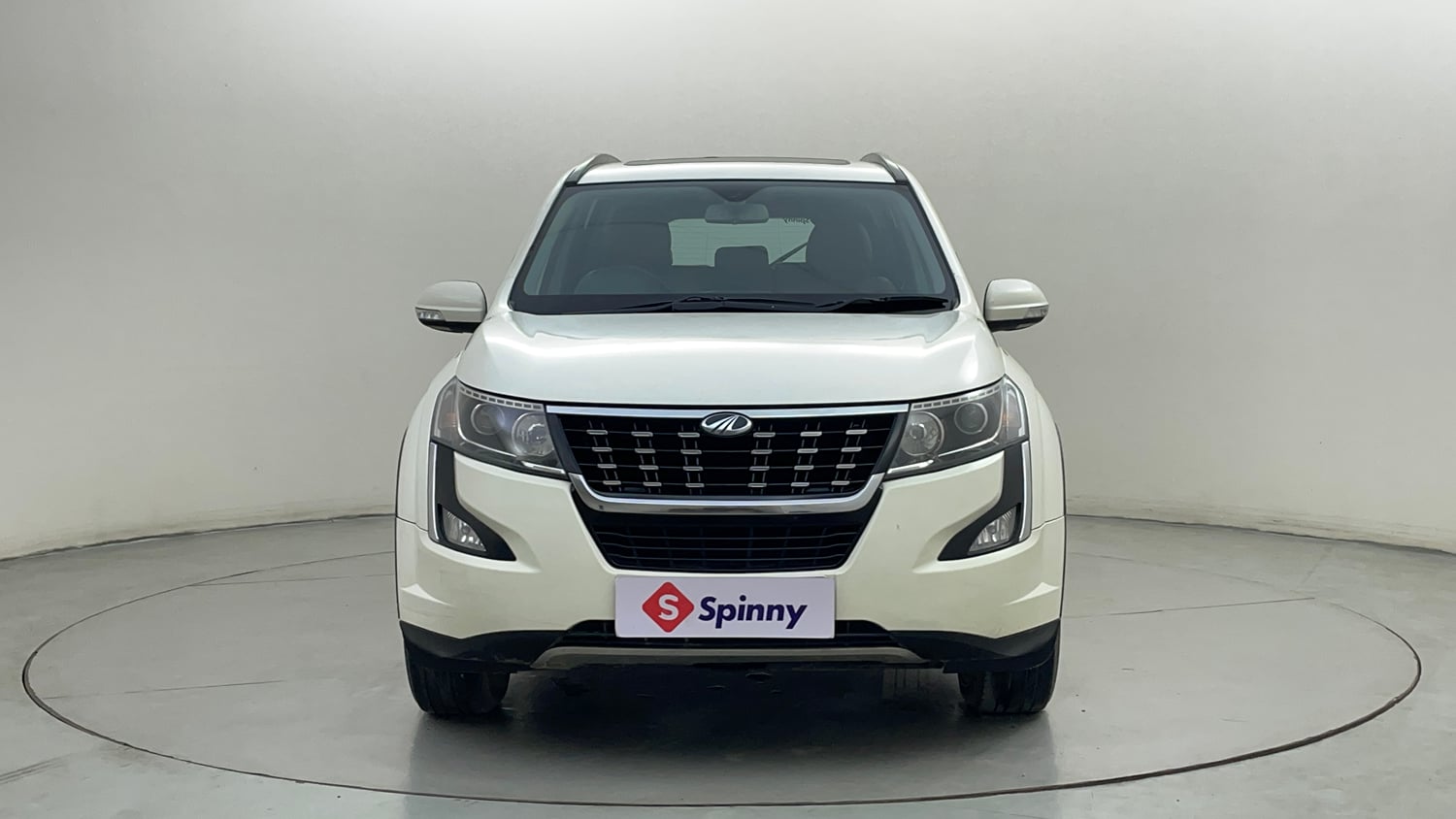 Used 2019 Mahindra XUV500 W11 Diesel Manual exterior FRONT VIEW