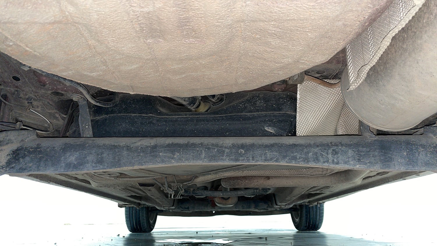 Used 2019 Ford Figo Aspire Titanium 1.2 Ti-VCT Petrol Manual extra REAR UNDERBODY VIEW (TAKEN FROM REAR)