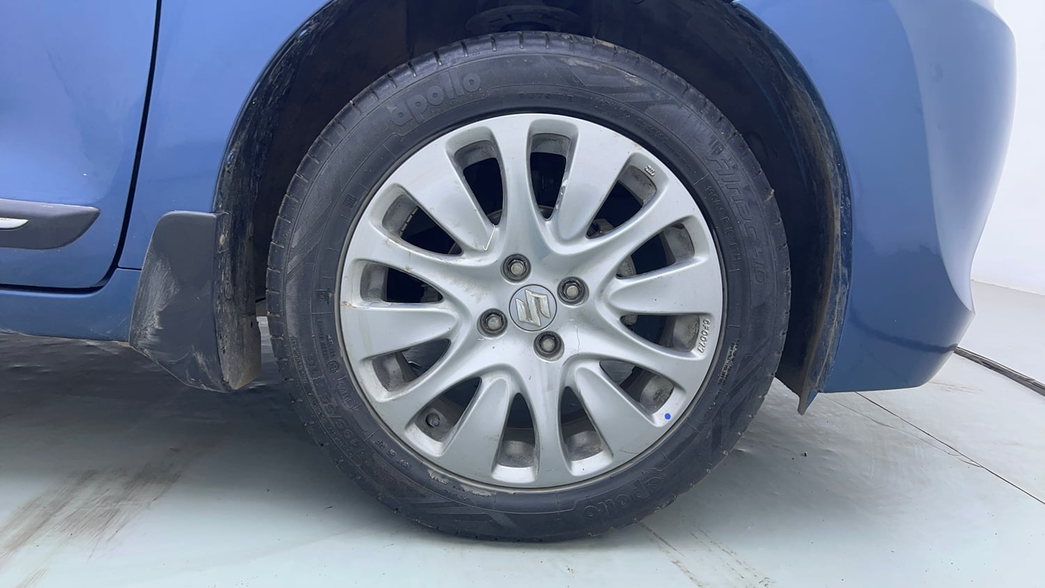 Used 2018 Maruti Suzuki Baleno Alpha 1.2 Petrol Manual tyres RIGHT FRONT TYRE RIM VIEW