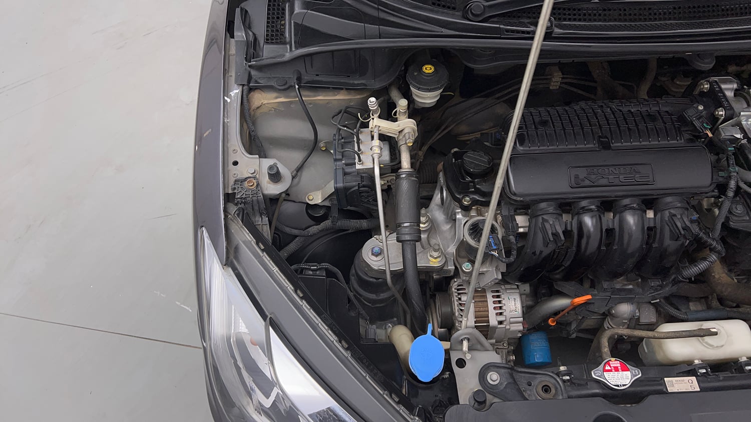 Used 2017 Honda City VX CVT Petrol Petrol Automatic engine ENGINE RIGHT SIDE VIEW