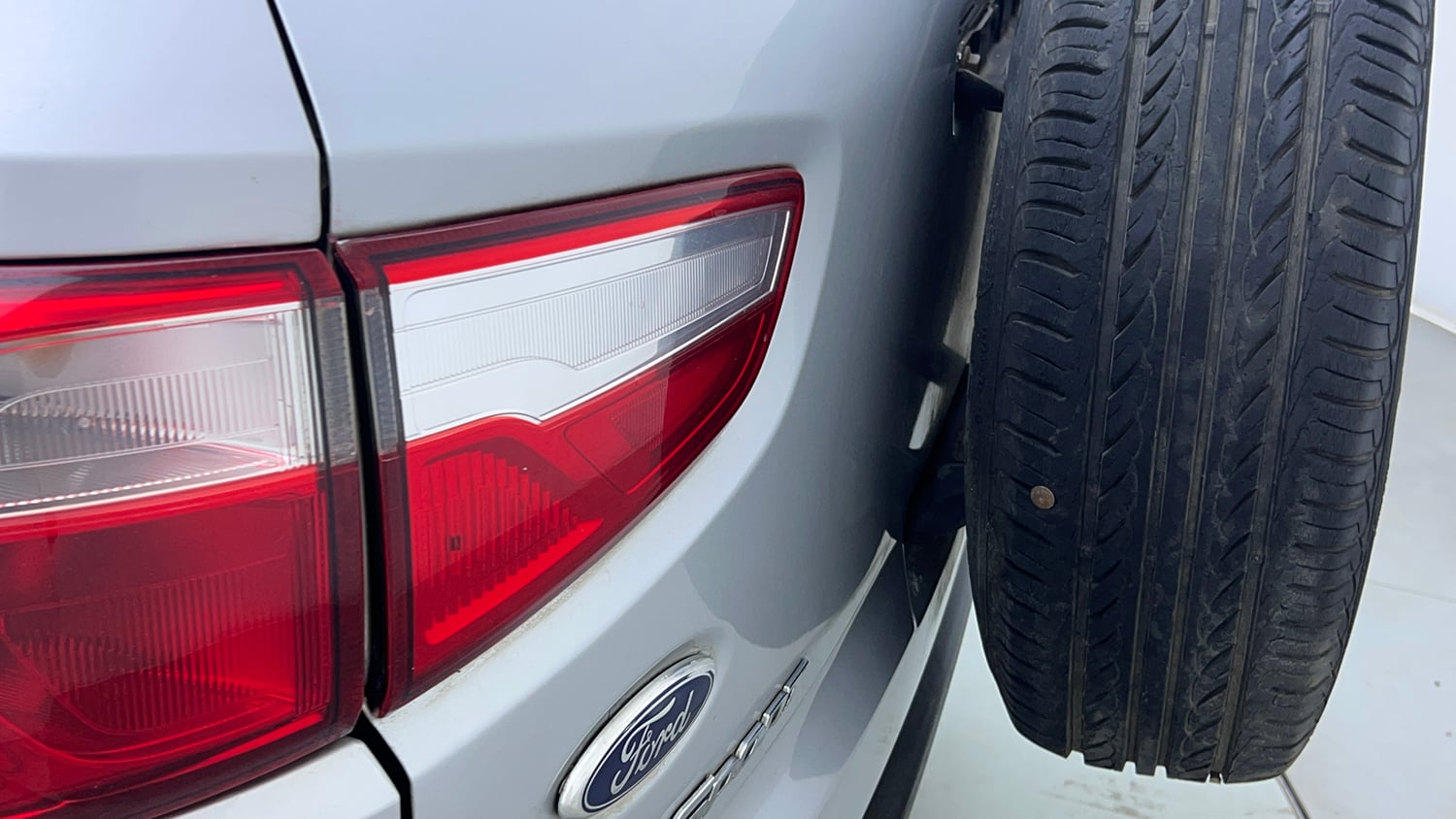 Used 2015 Ford EcoSport Ambiente 1.5 Ti-VCT Petrol Manual dents MINOR DENT