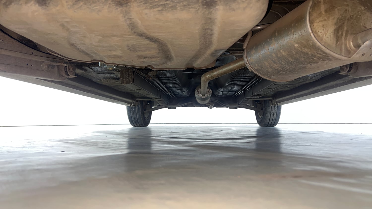Used 2018 Maruti Suzuki Wagon R VXI+ AMT Petrol Automatic extra REAR UNDERBODY VIEW (TAKEN FROM REAR)
