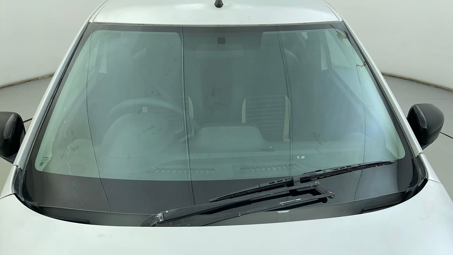 Used 2018 Renault Kwid 1.0 RXL Petrol Manual exterior FRONT WINDSHIELD VIEW
