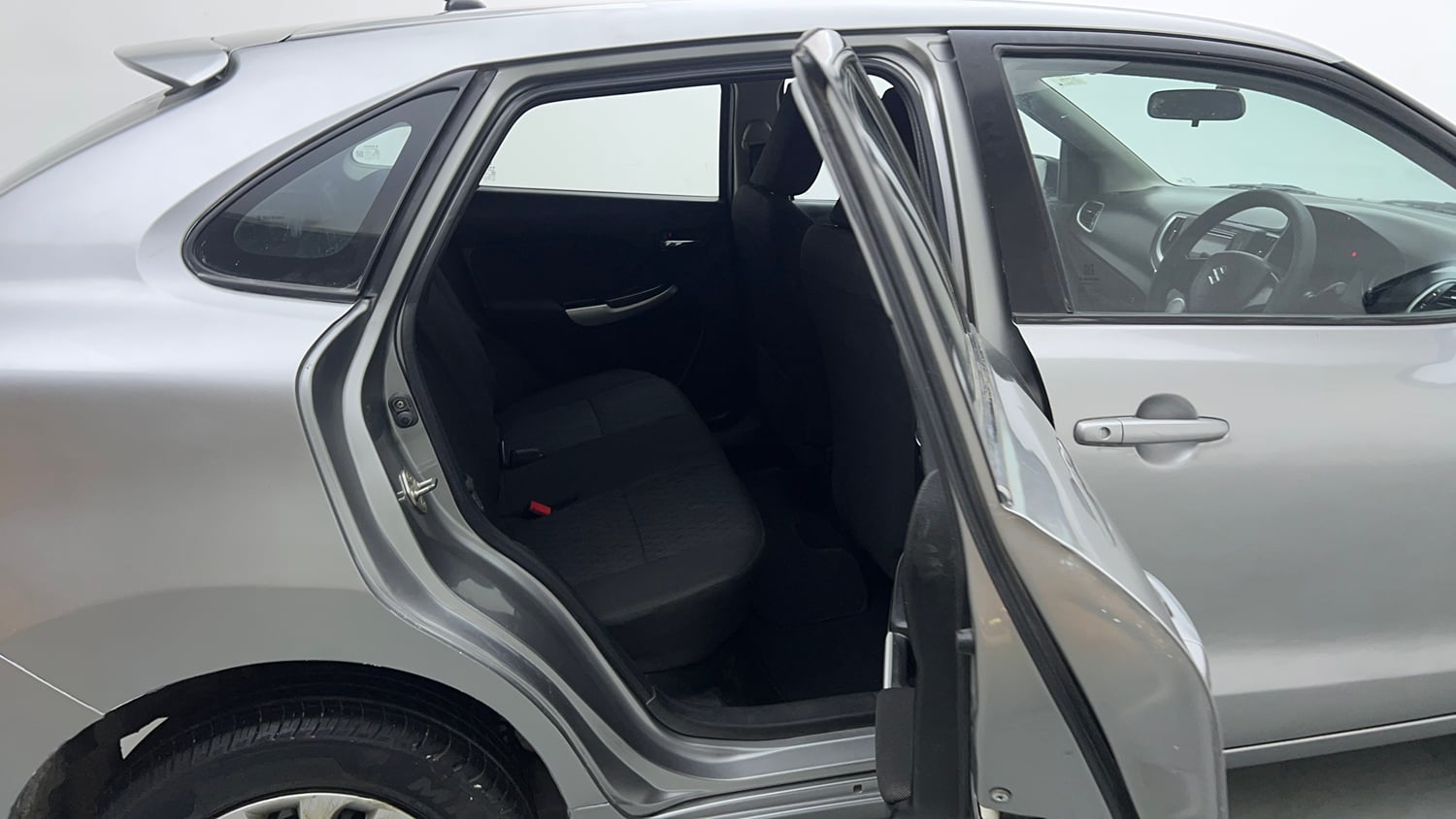 Used 2019 Maruti Suzuki Baleno Delta 1.2 Petrol Manual interior RIGHT SIDE REAR DOOR CABIN VIEW