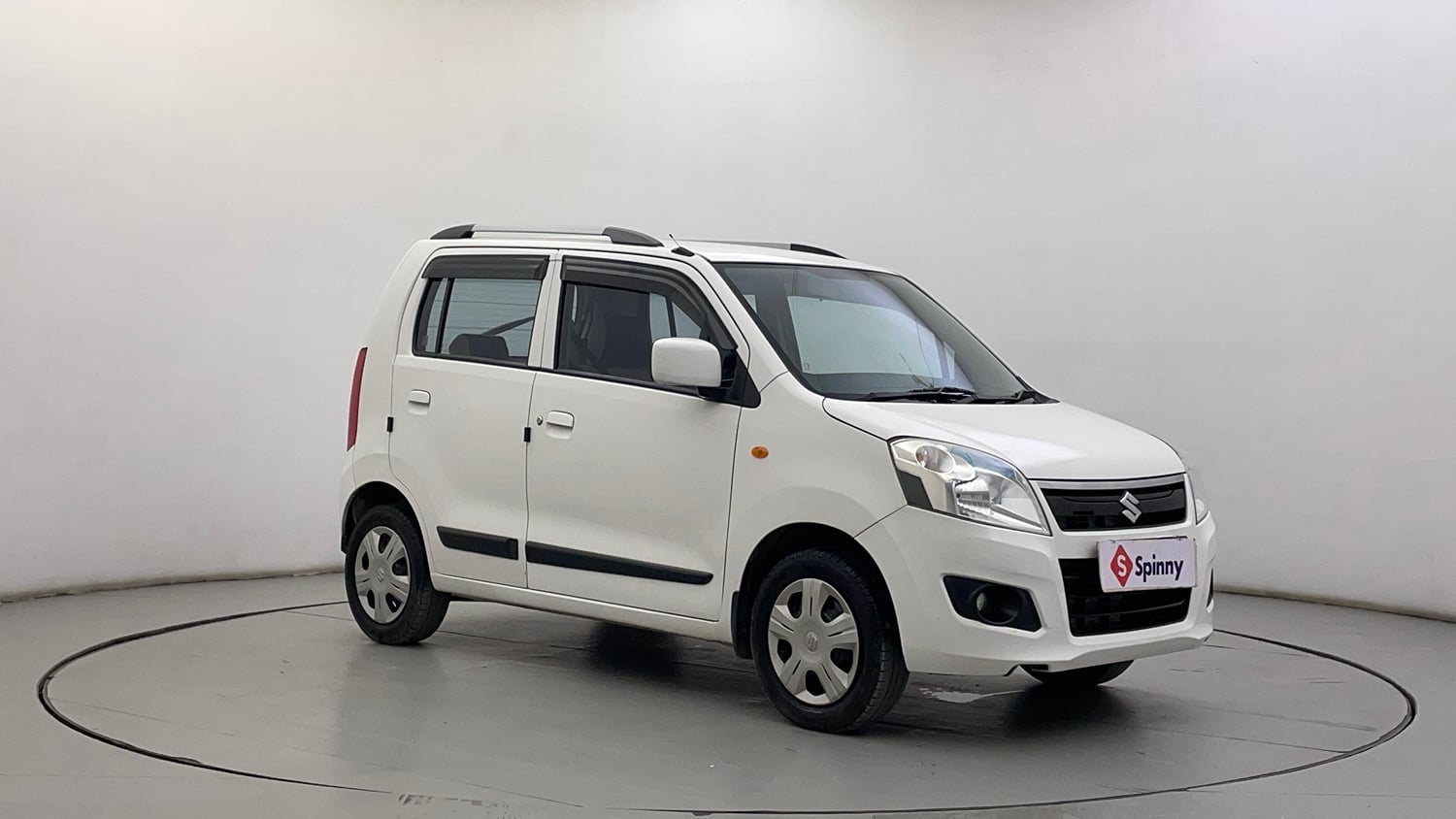 Used 2016 Maruti Suzuki Wagon R VXI Petrol Manual exterior RIGHT FRONT CORNER VIEW