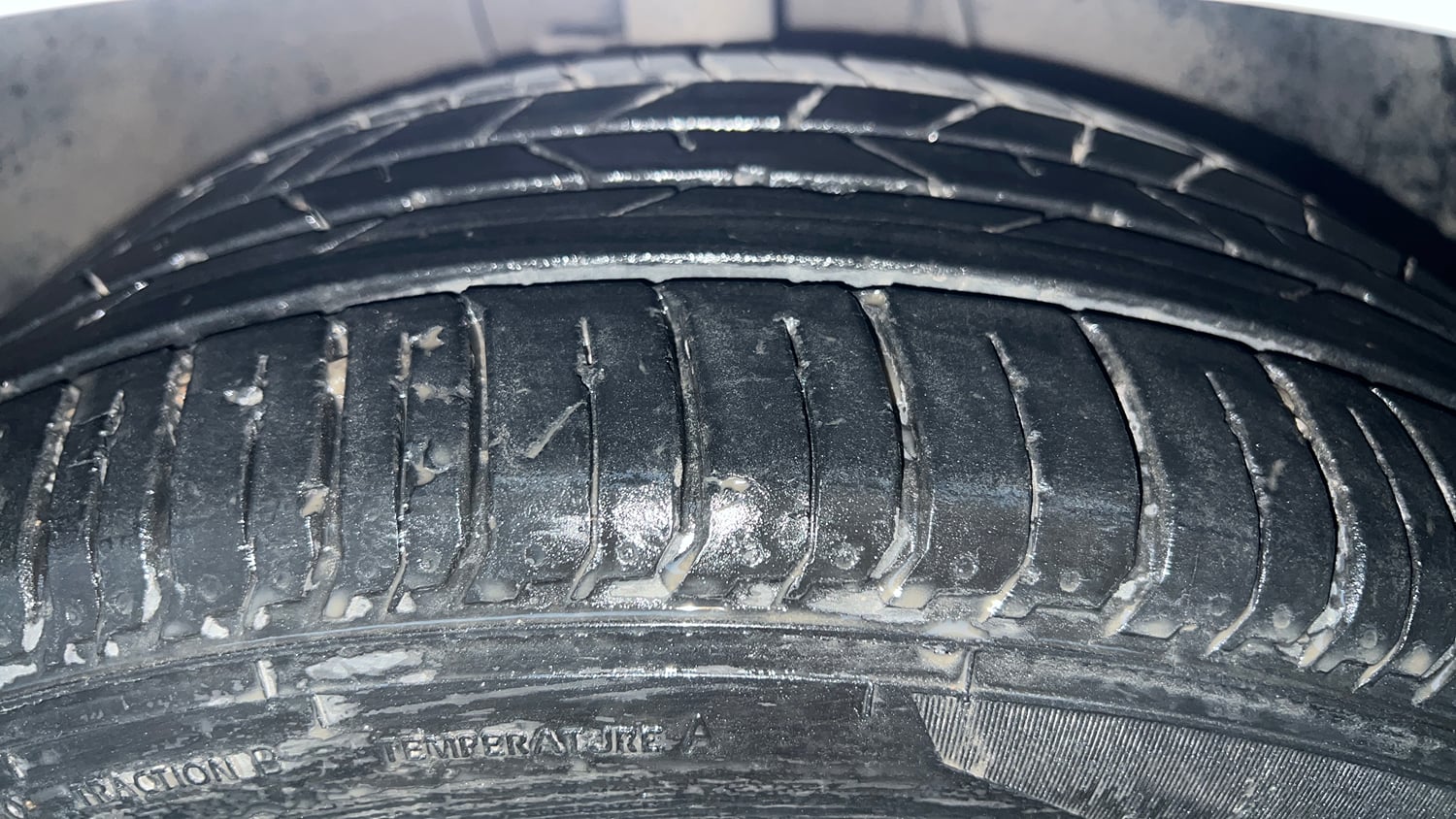 Used 2022 Hyundai i20 N Line N8 1.0 Turbo DCT Petrol Automatic tyres RIGHT FRONT TYRE TREAD VIEW