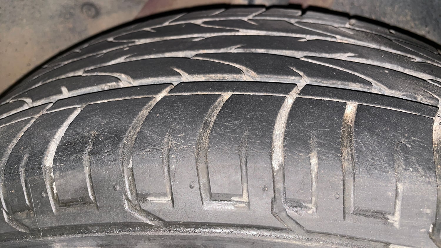 Used 2017 Hyundai Creta 1.6 SX Plus AT Petrol Petrol Automatic tyres RIGHT REAR TYRE TREAD VIEW