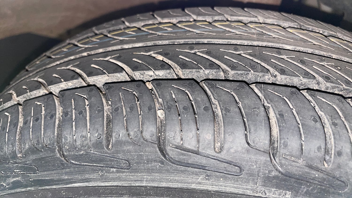 Used 2012 Tata Nano LX Petrol Manual tyres RIGHT FRONT TYRE TREAD VIEW