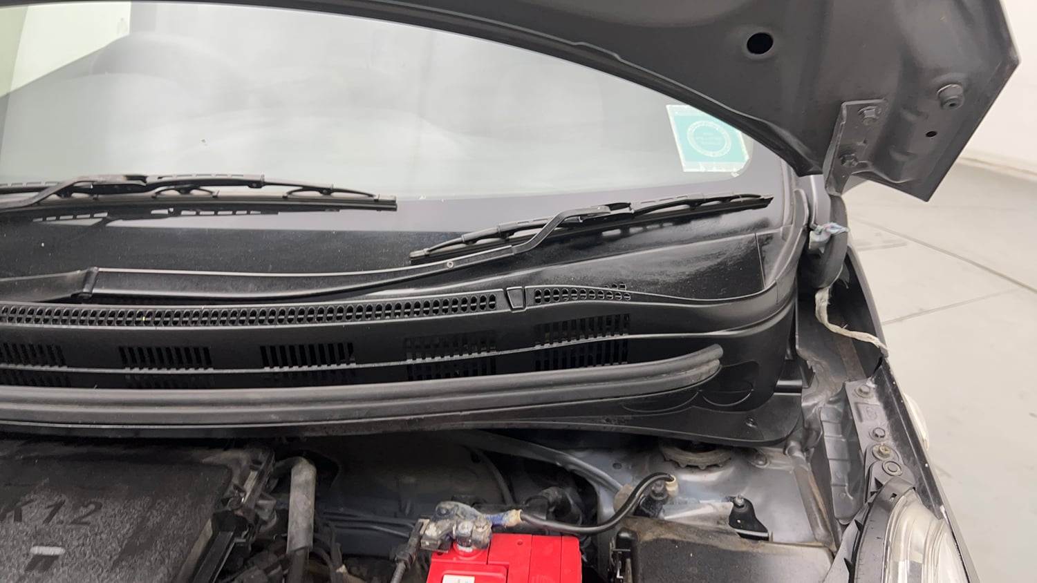 Used 2017 Hyundai Grand i10 Magna 1.2 Kappa VTVT Petrol Manual engine ENGINE LEFT SIDE HINGE & APRON VIEW