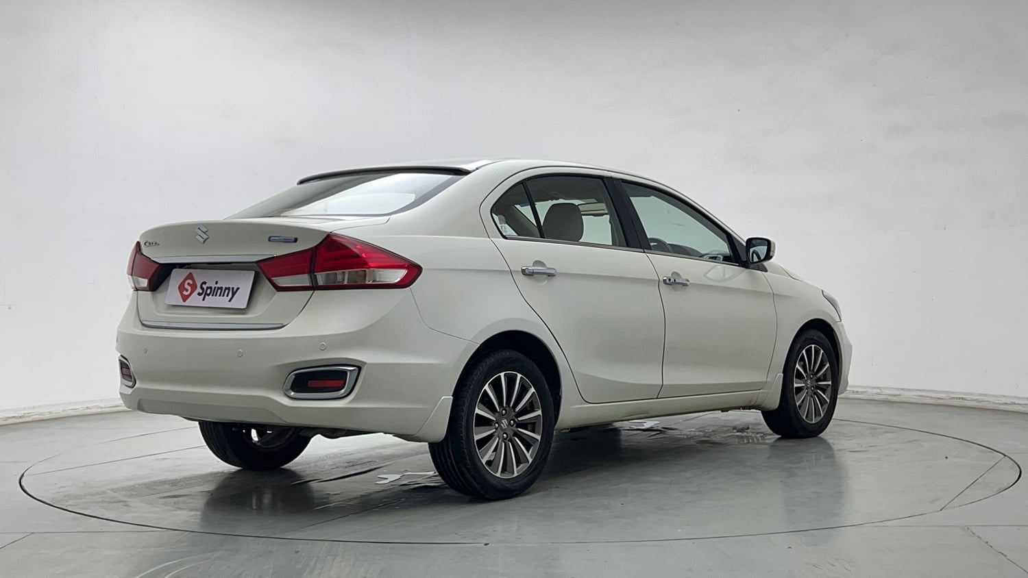 Used 2022 Maruti Suzuki Ciaz Alpha 1.5 AT Petrol Automatic exterior RIGHT REAR CORNER VIEW