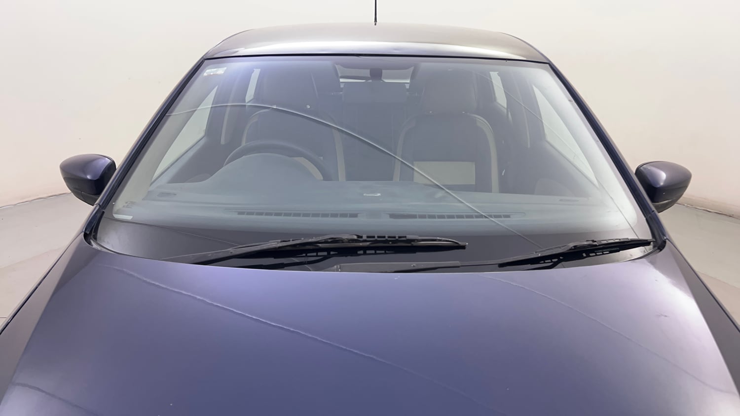 Used 2013 Volkswagen Polo Comfortline 1.2L (P) Petrol Manual exterior FRONT WINDSHIELD VIEW