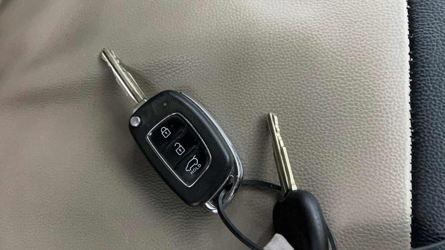 Used 2018 Hyundai Elite i20 Asta 1.2 Petrol Manual extra CAR KEY VIEW