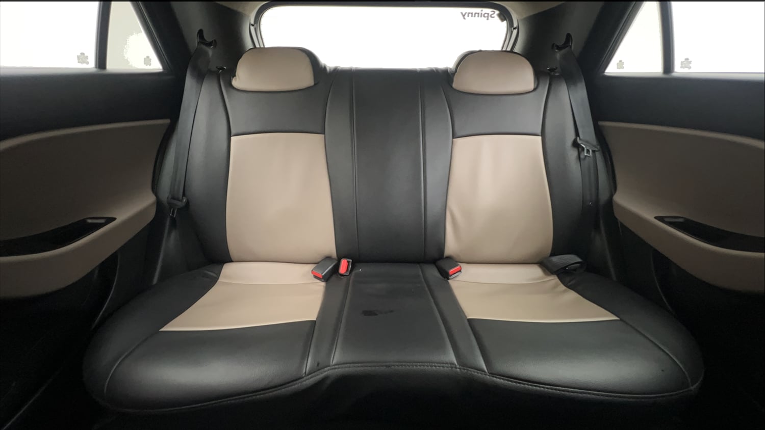 Used 2018 Hyundai Elite i20 Asta 1.2 Petrol Manual interior REAR SEAT CONDITION VIEW