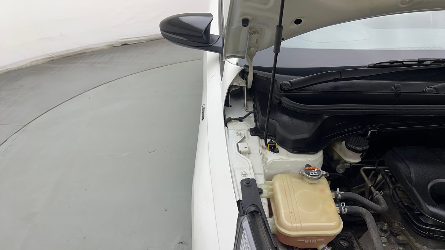 Used 2022 Hyundai i20 N Line N8 1.0 Turbo DCT Petrol Automatic engine ENGINE RIGHT SIDE HINGE & APRON VIEW