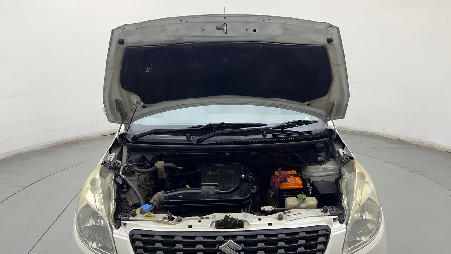 Used 2013 Maruti Suzuki Ertiga Vxi Petrol Manual engine ENGINE & BONNET OPEN FRONT VIEW