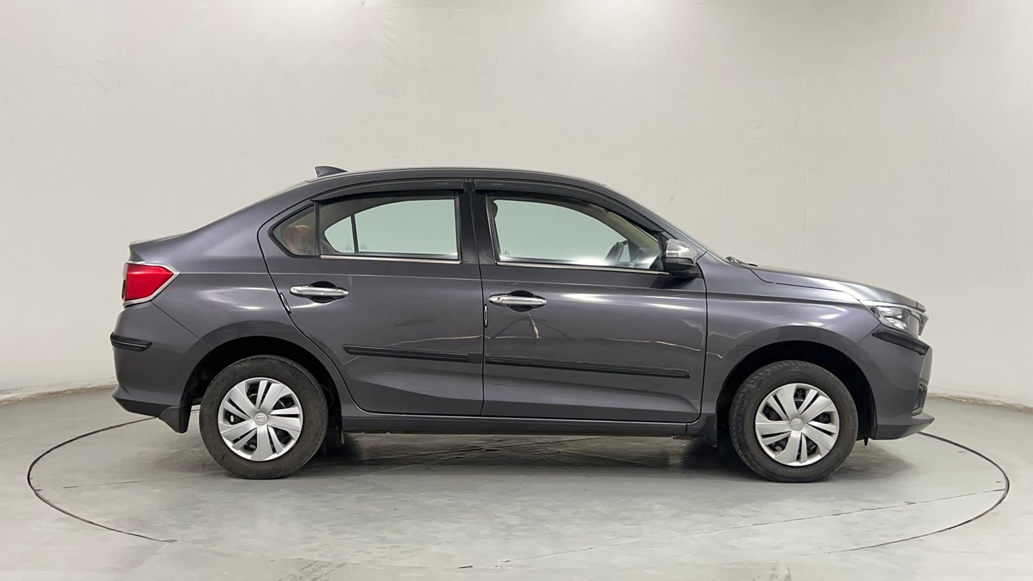 Used 2019 Honda Amaze 1.2 S MT Petrol Petrol Manual exterior RIGHT SIDE VIEW