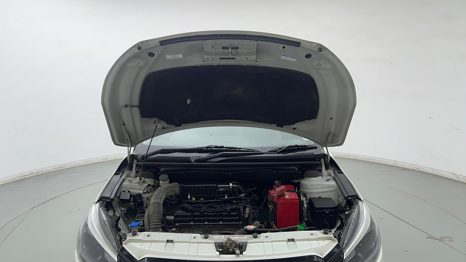 Used 2022 Maruti Suzuki Ciaz Alpha 1.5 AT Petrol Automatic engine ENGINE & BONNET OPEN FRONT VIEW