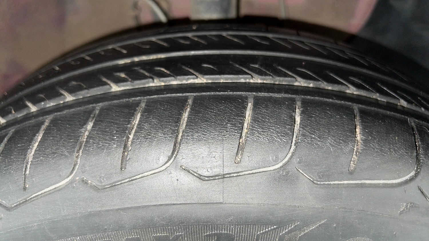 Used 2019 Hyundai Elite i20 Asta 1.2 Petrol Manual tyres RIGHT FRONT TYRE TREAD VIEW