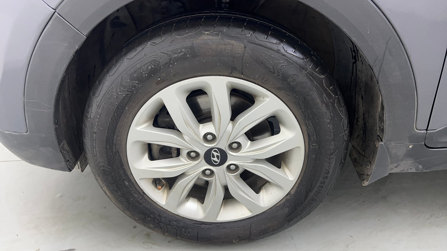 Used 2018 Hyundai Creta SX 1.6 Petrol Petrol Manual tyres LEFT FRONT TYRE RIM VIEW