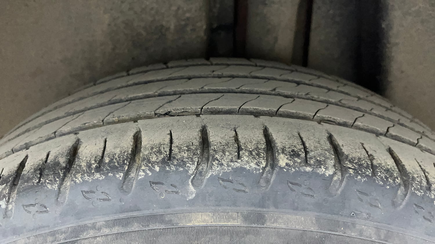 Used 2023 Skoda Kushaq Monte Carlo 1.5L TSI MT Petrol Manual tyres LEFT REAR TYRE TREAD VIEW