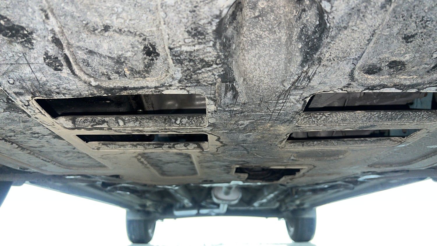 Used 2018 Hyundai Creta SX 1.6 Petrol Petrol Manual extra FRONT LEFT UNDERBODY VIEW