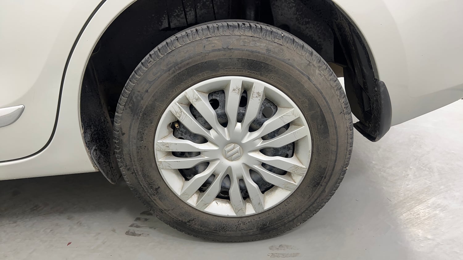 Used 2019 Maruti Suzuki Dzire VXi AMT Petrol Automatic tyres LEFT REAR TYRE RIM VIEW