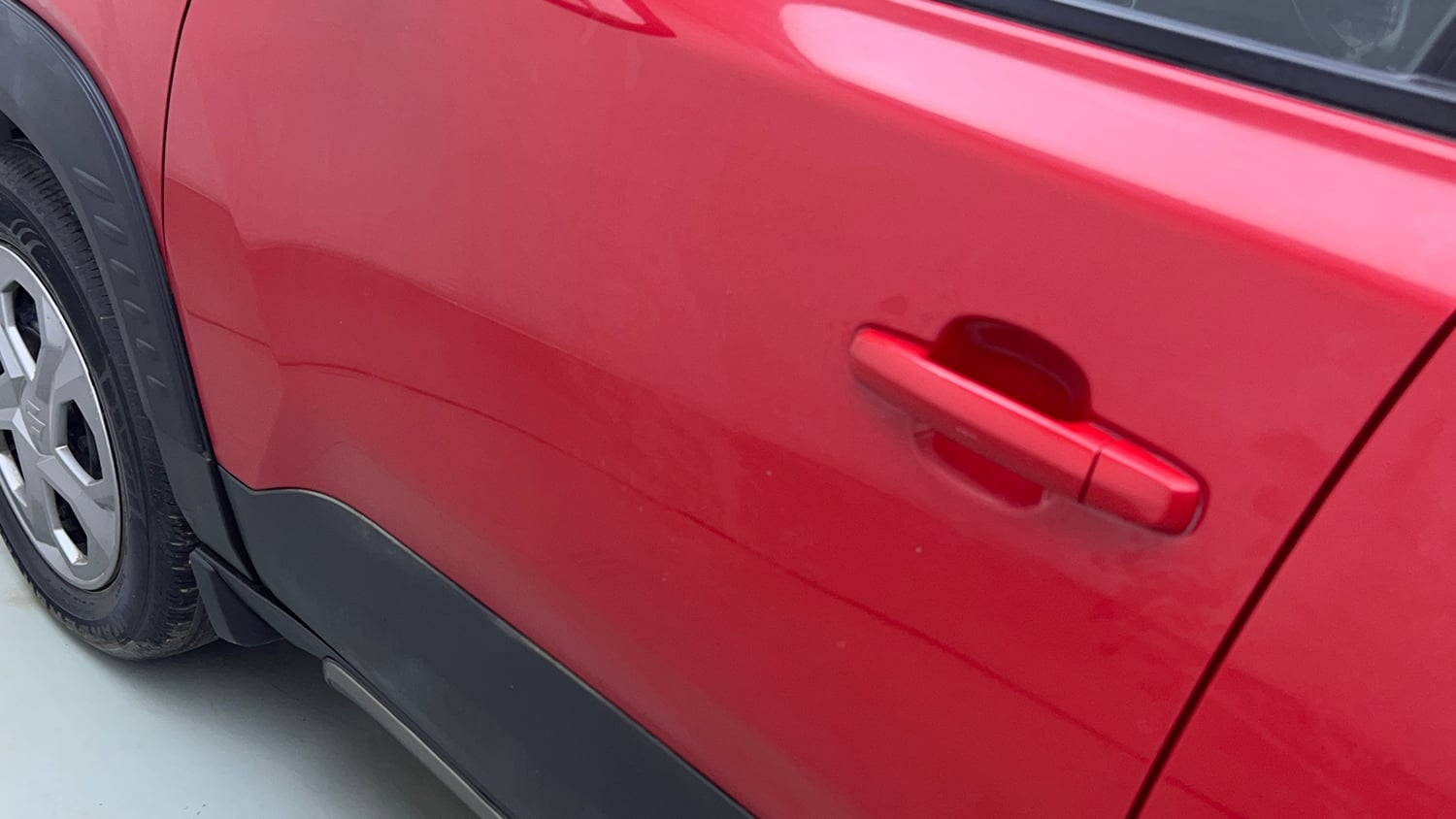 Used 2022 Maruti Suzuki Brezza Vxi AT Petrol Automatic dents MINOR SCRATCH