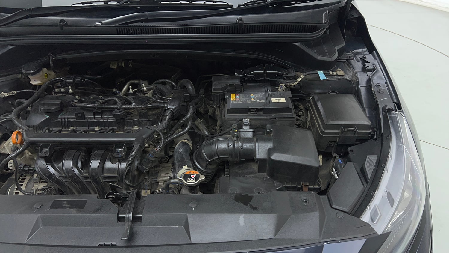 Used 2023 Hyundai New i20 Sportz 1.2 MT Petrol Manual engine ENGINE LEFT SIDE VIEW