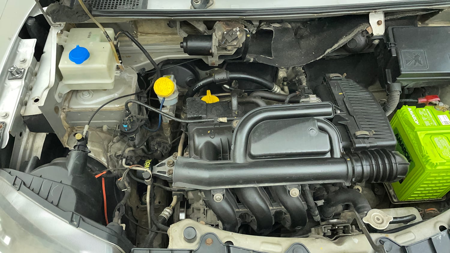 Used 2018 Renault Kwid 1.0 RXL Petrol Manual engine ENGINE RIGHT SIDE VIEW