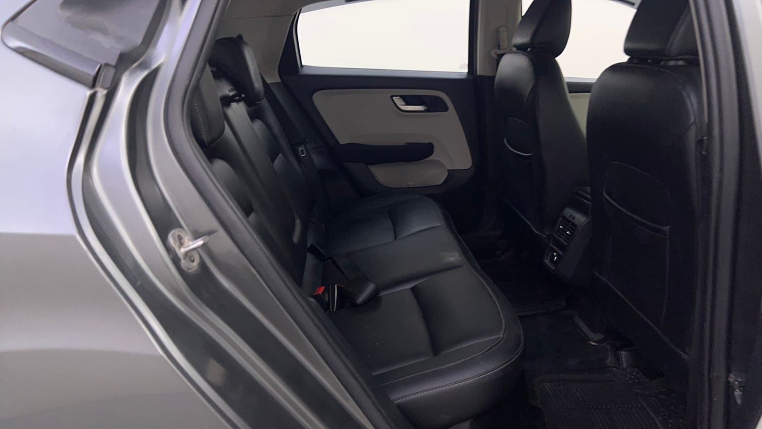 Used 2022 Tata Altroz XZ Plus Diesel Diesel Manual interior RIGHT SIDE REAR DOOR CABIN VIEW