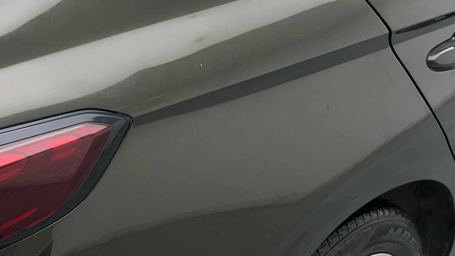 Used 2021 Honda City V Petrol Petrol Manual dents MINOR SCRATCH