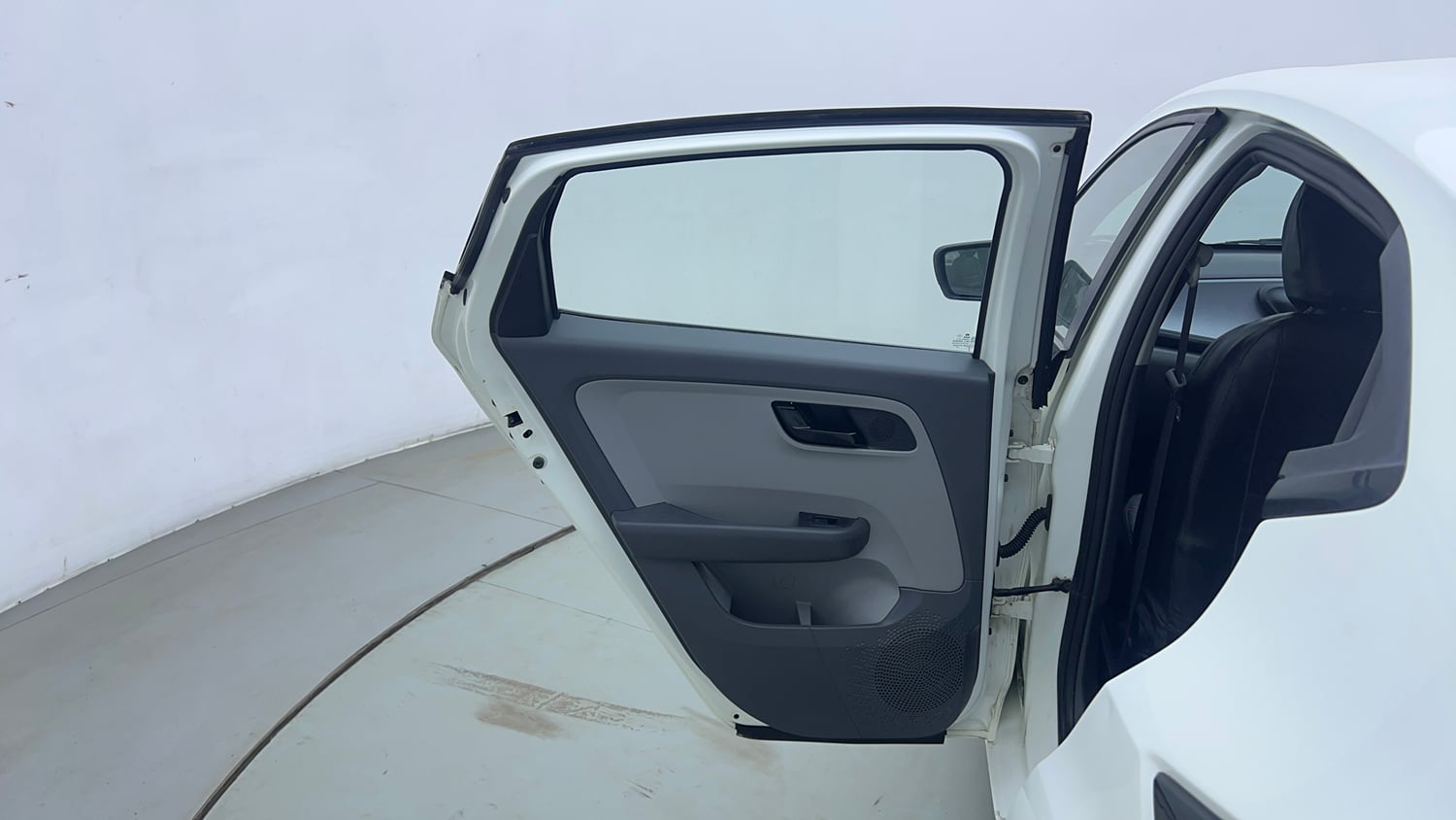 Used 2021 Tata Altroz XM Petrol Petrol Manual interior LEFT REAR DOOR OPEN VIEW