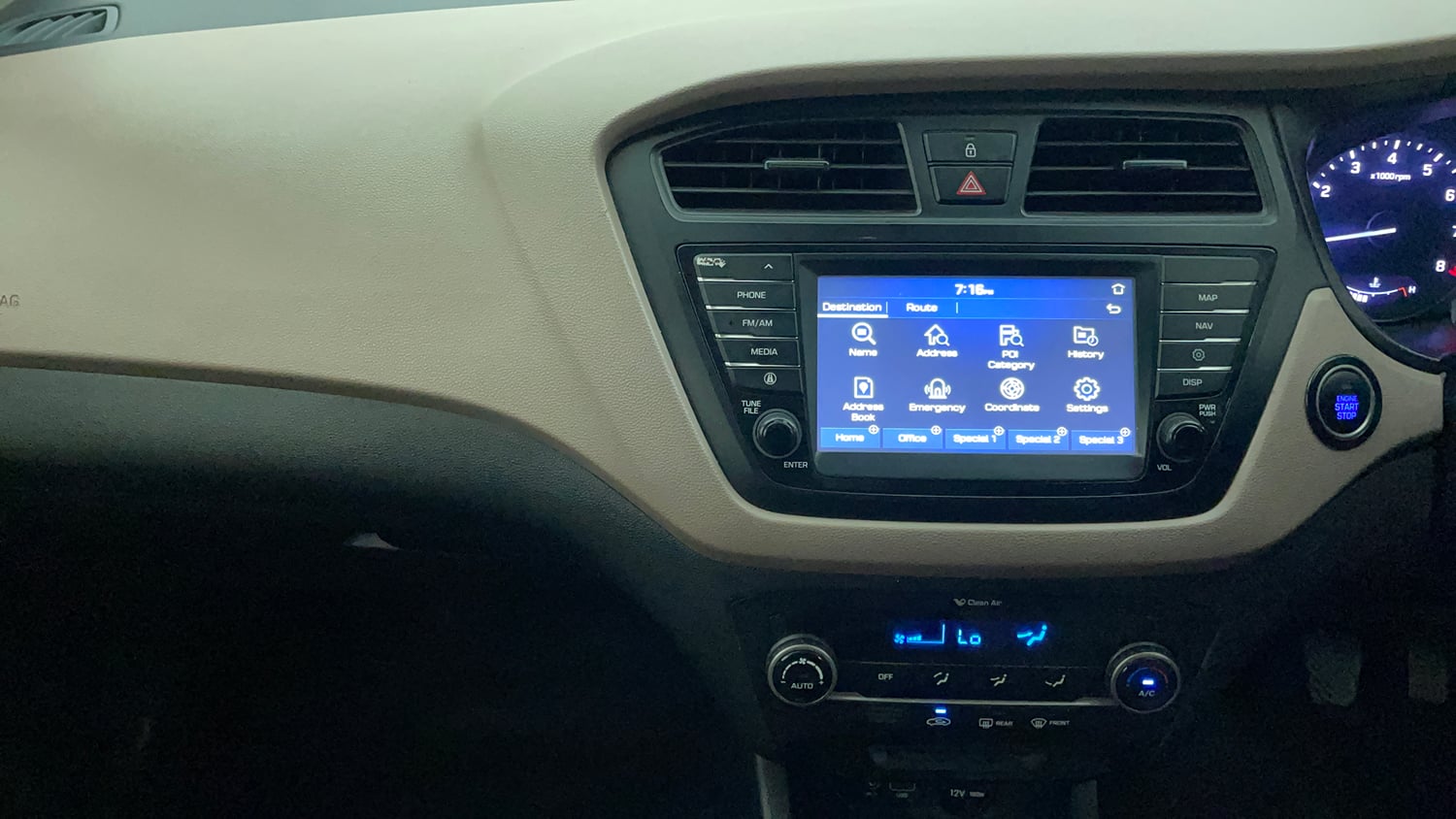 Used 2017 Hyundai Elite i20 Asta 1.2 (O) Petrol Manual interior MUSIC SYSTEM & AC CONTROL VIEW