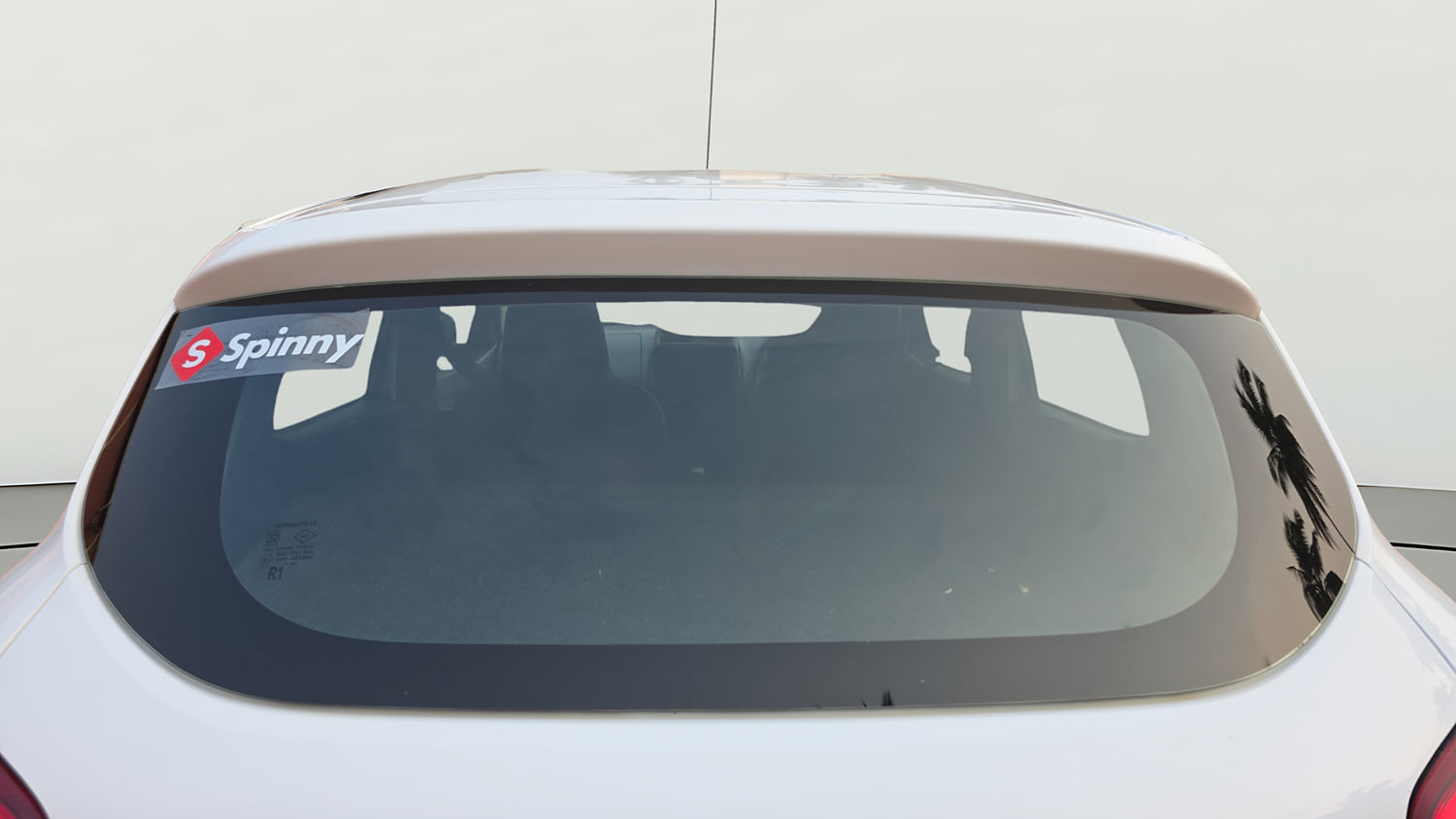 Used 2017 Renault Kwid 1.0 RXT Opt Petrol Manual exterior BACK WINDSHIELD VIEW