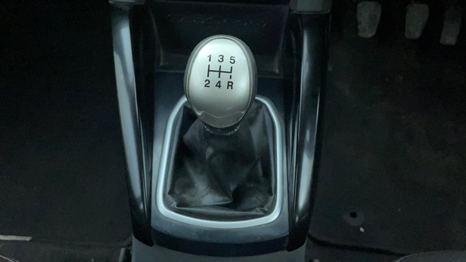 Used 2016 Ford EcoSport Titanium 1.5L TDCi Diesel Manual interior GEAR  KNOB VIEW