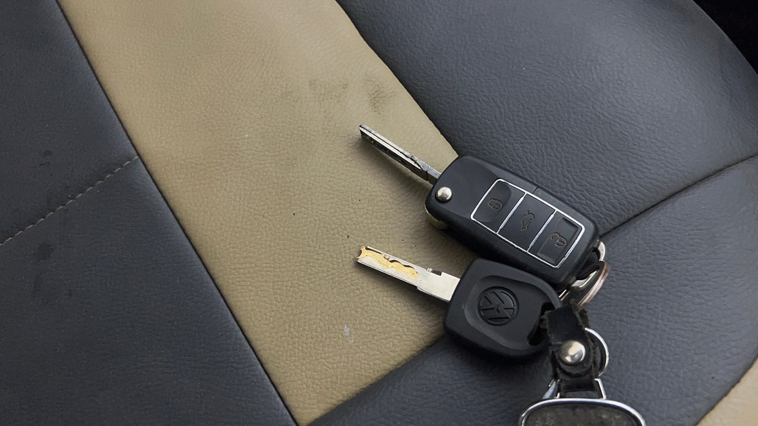 Used 2013 Volkswagen Polo Comfortline 1.2L (P) Petrol Manual extra CAR KEY VIEW