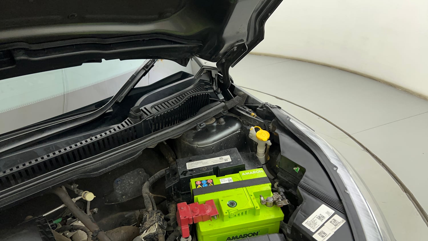 Used 2022 Tata Nexon XZA Plus (Premium) Petrol Automatic engine ENGINE LEFT SIDE HINGE & APRON VIEW