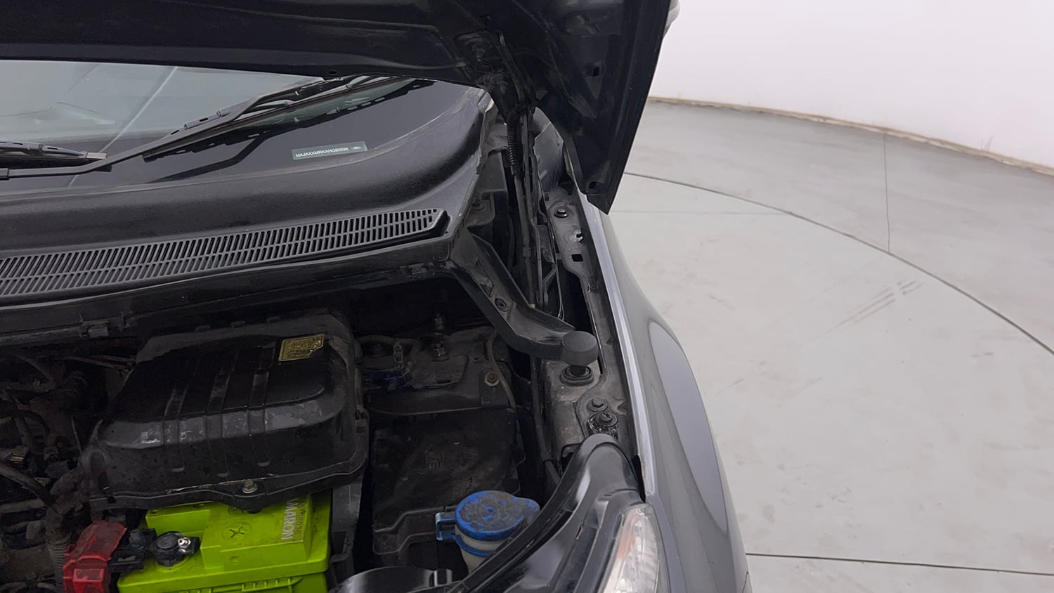 Used 2017 Ford EcoSport Titanium 1.5L TDCi Diesel Manual engine ENGINE LEFT SIDE HINGE & APRON VIEW