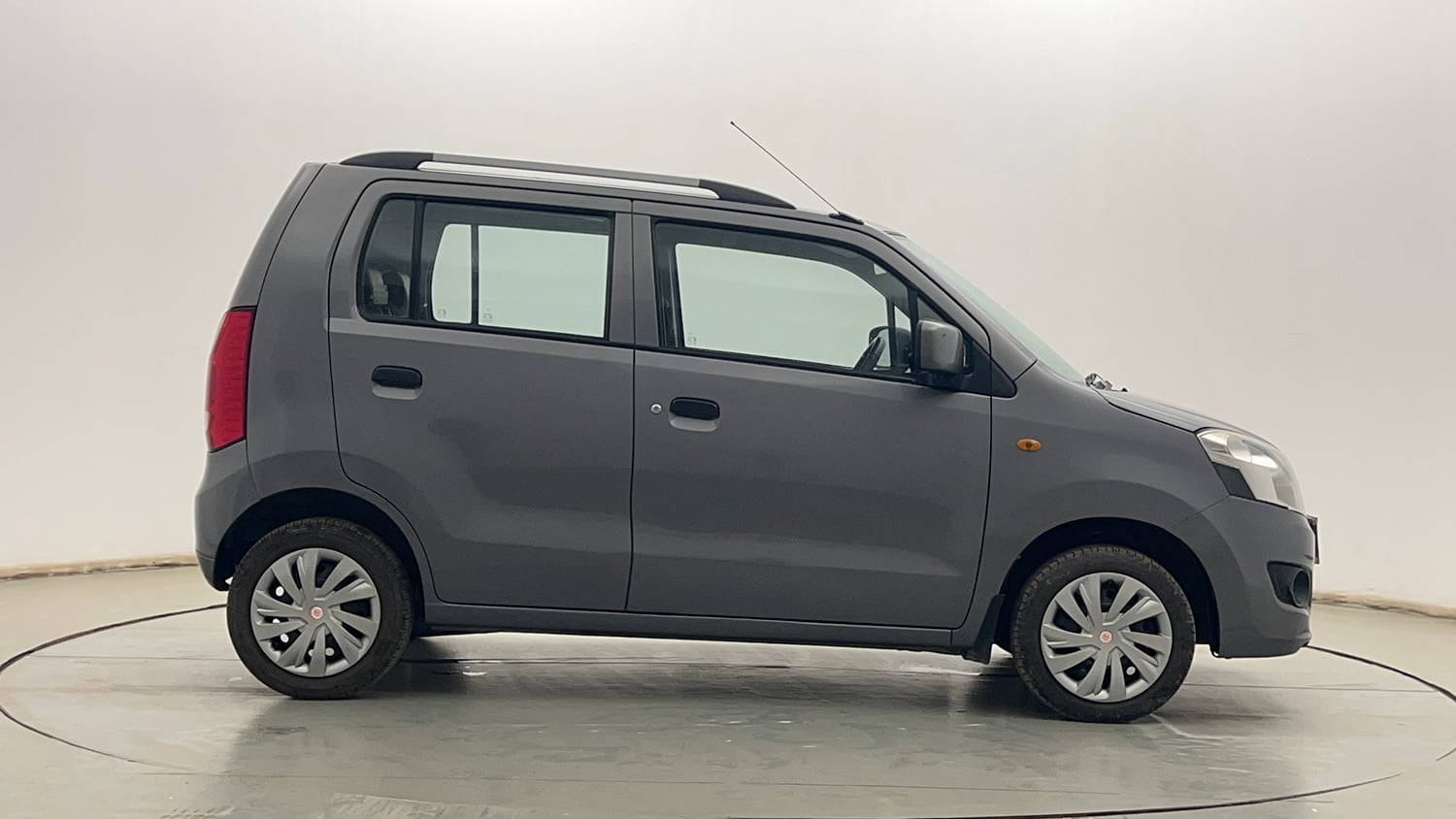 Used 2016 Maruti Suzuki Wagon R VXI Petrol Manual exterior RIGHT SIDE VIEW