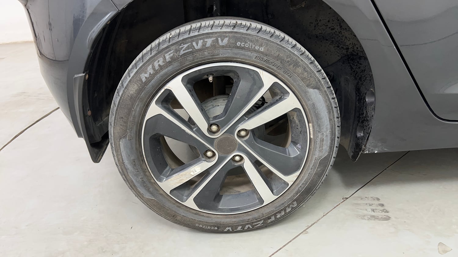 Used 2021 Tata Altroz XZ Petrol Petrol Manual tyres RIGHT REAR TYRE RIM VIEW