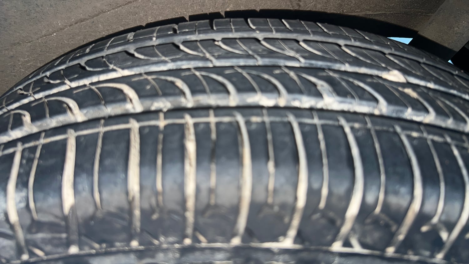Used 2018 Maruti Suzuki Wagon R VXI+ AMT Petrol Automatic tyres LEFT REAR TYRE TREAD VIEW